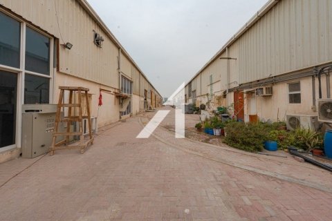 2601.3m² Warehouse in Al Qusais Industrial Area, UAE No. 51812 11