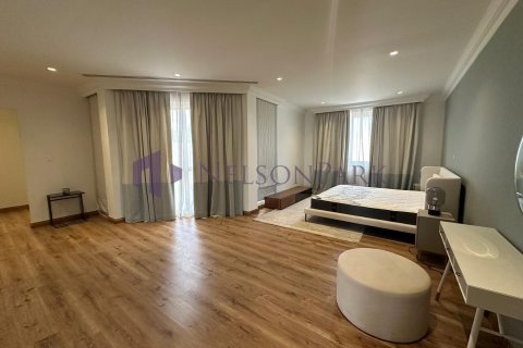4 bedrooms Villa in Doha, Qatar No. 58316 5
