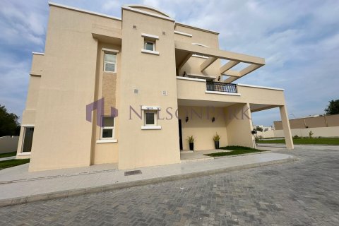 4 bedrooms Villa in Doha, Qatar No. 58316 17