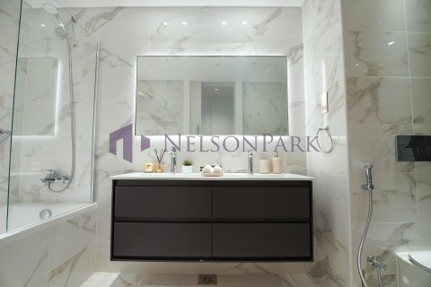 4 bedrooms Apartment in Doha, Qatar No. 58315 11