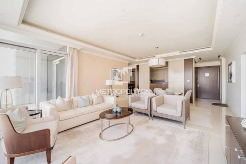 Квартира с 3 спальнями в The Address Residence Fountain Views, ОАЭ №32072 2