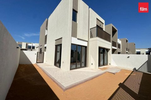 Villa de 4 dormitorios en Dubai, UAE No. 105710 2