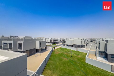 Villa de 4 dormitorios en Dubai, UAE No. 105688 21