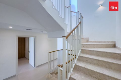 Villa de 4 dormitorios en Dubai, UAE No. 105688 12