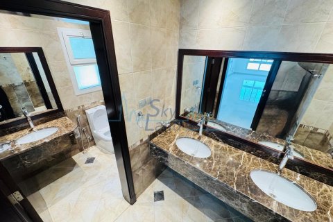 4 غرف نوم فيلا  رقم 106144 16