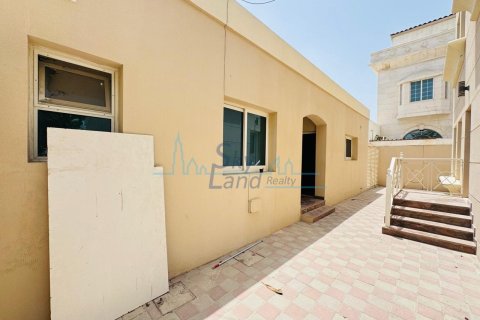 4 غرف نوم فيلا  رقم 106144 21