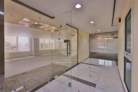 661مربع، عقار تجاري في Al Nahyan Camp, الإمارات العربية المتحدة رقم 90147 12