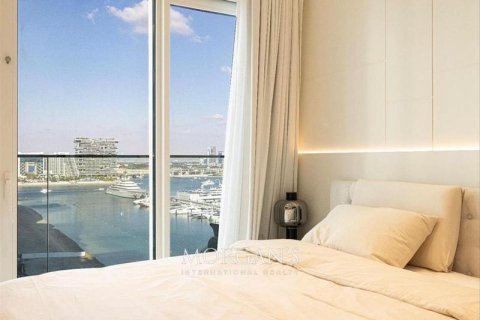 Appartement de 3 chambres à EMAAR Beachfront, UAE No. 38346 1