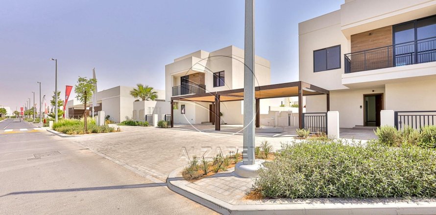 Villa de 4 chambres à Yas Island, UAE No. 91095