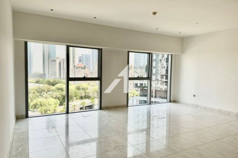 Studio Apartment in Central Park Tower, UAE No. 104882 3