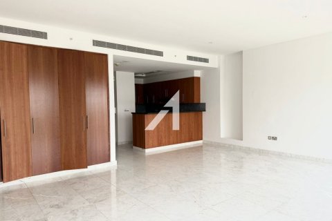 Studio Apartment in Central Park Tower, UAE No. 104882 4