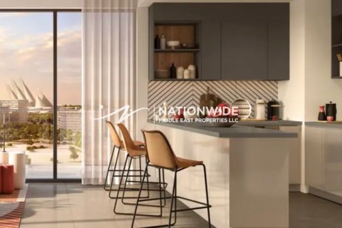 3 bedrooms Apartment in Abu Dhabi, UAE No. 104902 3