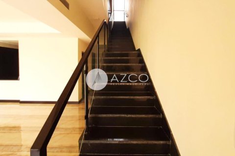 Townhouse de 3 dormitorios en District 12, UAE No. 73088 14