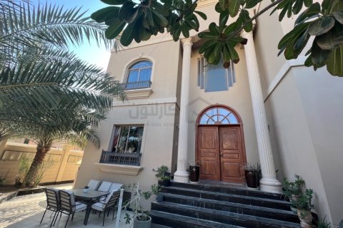 Villa de 7 dormitorios en A'ali, Bahrain No. 107103 2