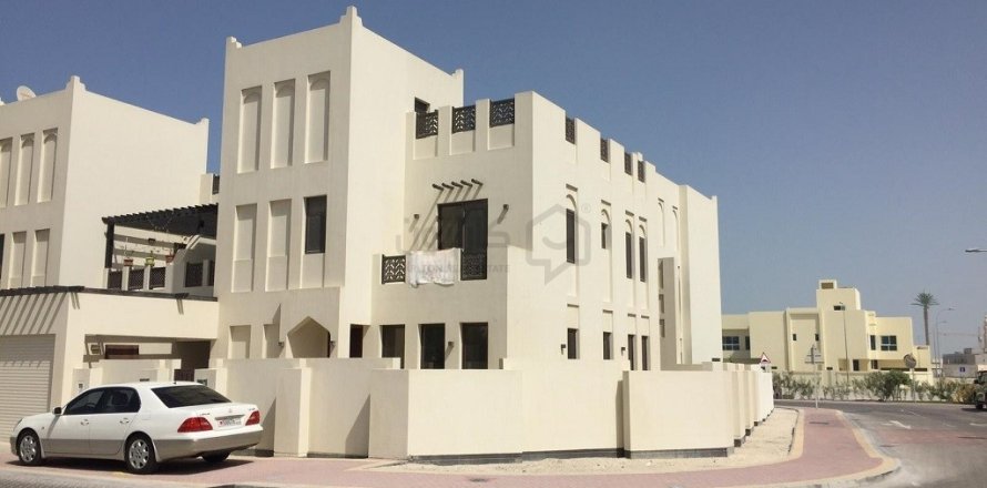 5 bedrooms Villa in Diyar Al Muharraq, Bahrain No. 107104