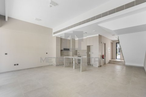 3 bedrooms Townhouse in District 7, UAE No. 77589 5