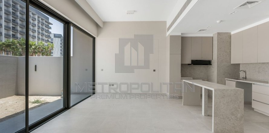 3 bedrooms Townhouse in District 7, UAE No. 77589
