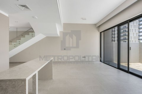 3 bedrooms Townhouse in District 7, UAE No. 77589 6