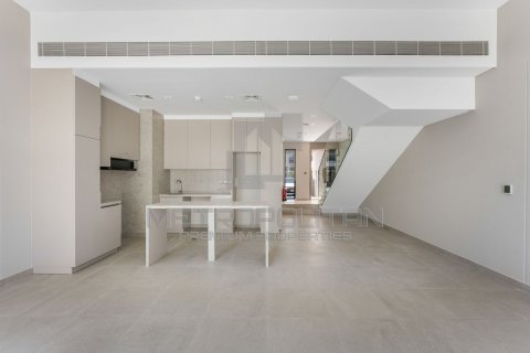 3 bedrooms Townhouse in District 7, UAE No. 77589 4