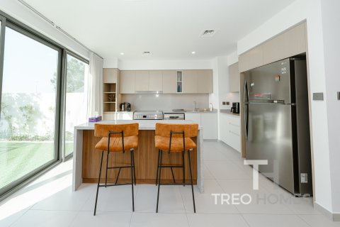 4 bedrooms Townhouse in Sun, UAE No. 81788 3