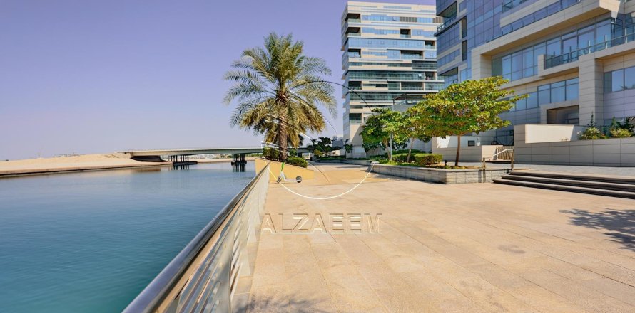 Apartment de 3 dormitorios en Al Raha Beach, UAE No. 89946
