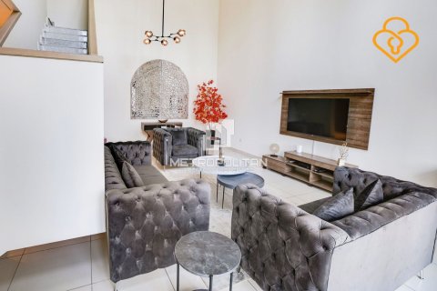 Apartment de 2 dormitorios en The Lofts, UAE No. 78309 4