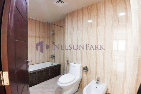 3 bedrooms Apartment in Doha, Qatar No. 57717 11