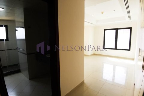 3 bedrooms Apartment in Doha, Qatar No. 57737 4