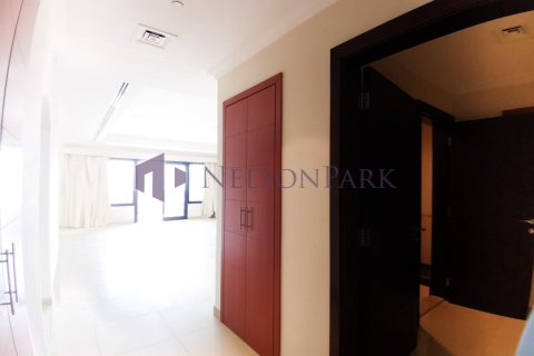 3 bedrooms Apartment in Doha, Qatar No. 57737 6