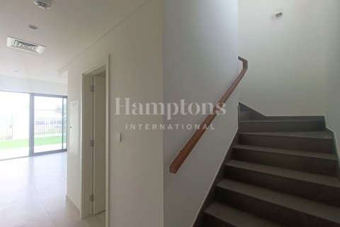 Townhouse de 3 dormitorios en The Valley, UAE No. 73360 10