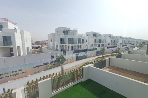 Townhouse de 3 dormitorios en The Valley, UAE No. 73360 5