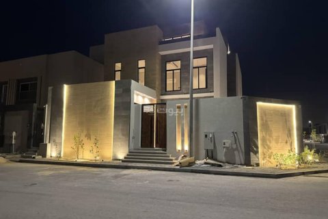 Villa de 6 dormitorios en Khobar, Saudi Arabia No. 60688 2