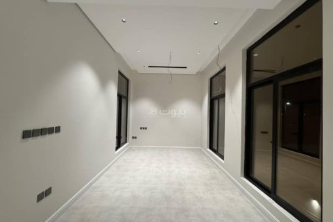 Villa de 6 dormitorios en Khobar, Saudi Arabia No. 60688 21