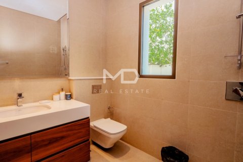 5 bedrooms Villa in Abu Dhabi, UAE No. 43862 48