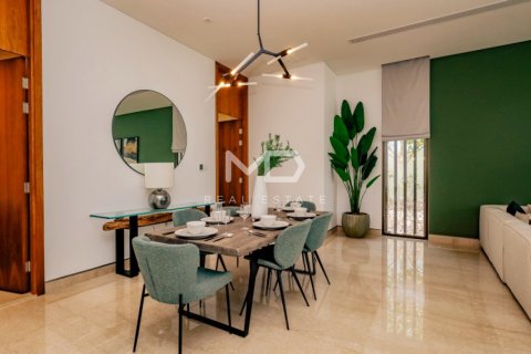 5 bedrooms Villa in Abu Dhabi, UAE No. 43862 54