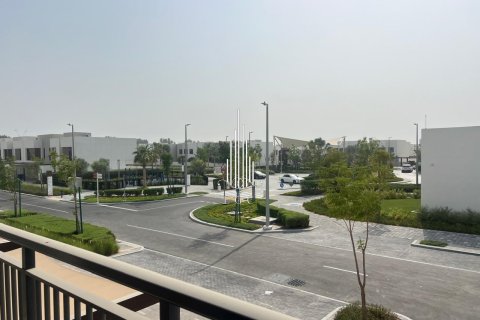 4 bedrooms Villa on the Yas Island, UAE No. 51982 3