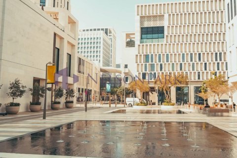 3 bedrooms Apartment in Doha, Qatar No. 57758 6