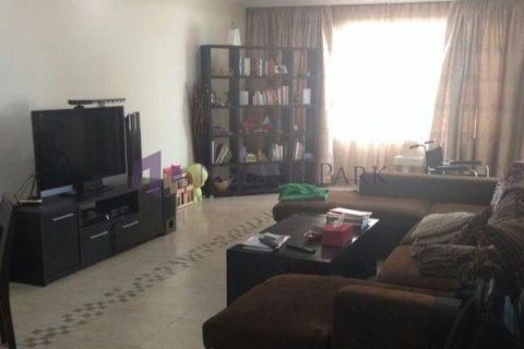 2 bedrooms Apartment in Doha, Qatar No. 57709 5