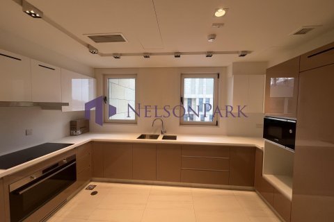 3 bedrooms Apartment in Doha, Qatar No. 58166 6