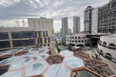 3 bedrooms Apartment in Doha, Qatar No. 58166 5