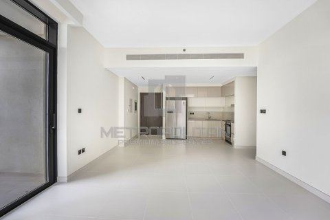 Квартира с 2 спальнями в EMAAR Beachfront, ОАЭ №78305 2
