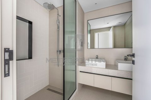 Квартира с 2 спальнями в EMAAR Beachfront, ОАЭ №78305 7