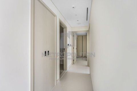 Квартира с 2 спальнями в EMAAR Beachfront, ОАЭ №78305 6