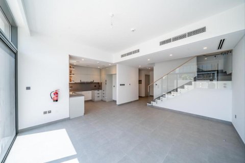 4 bedrooms Townhouse in Ruba, UAE No. 101664 2