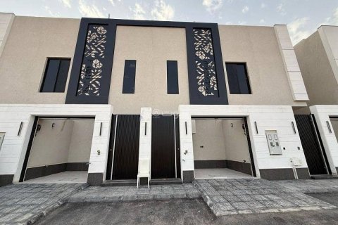 Apartment de 4 dormitorios en Riyadh, Saudi Arabia No. 99548 1