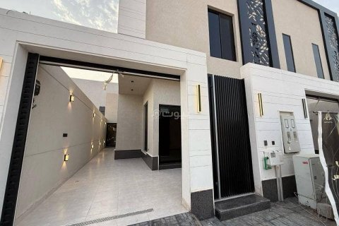 Apartment de 4 dormitorios en Riyadh, Saudi Arabia No. 99548 2