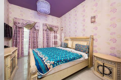Villa de 5 dormitorios en Dubai Sports City, UAE No. 65249 13
