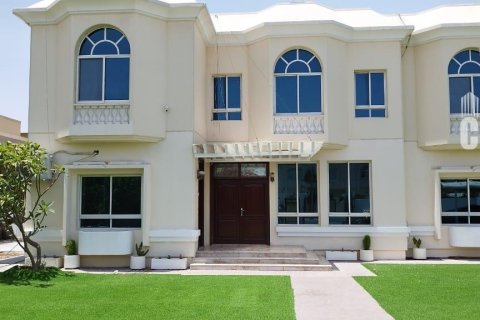 5 bedrooms Villa in Al Barsha 2, UAE No. 48170 8