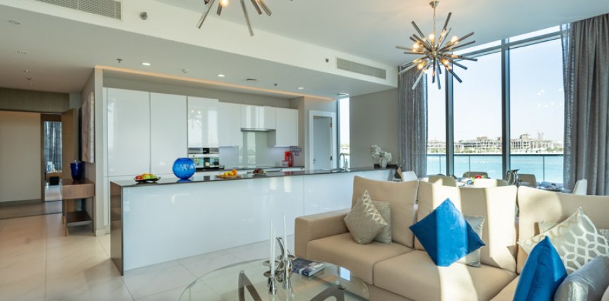 Квартира с 4 спальнями  №95780