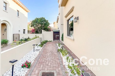 Villa de 4 dormitorios en Mira, UAE No. 74432 9